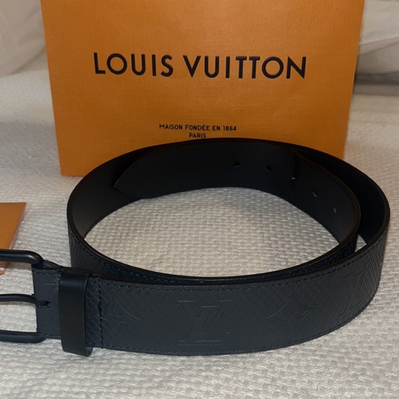 Louis Vuitton Belt - Picture 2 of 3
